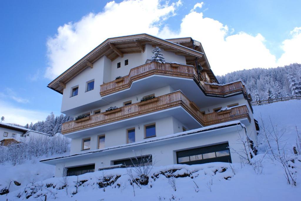 Landhaus Alpenjaeger Hainzenberg Dış mekan fotoğraf